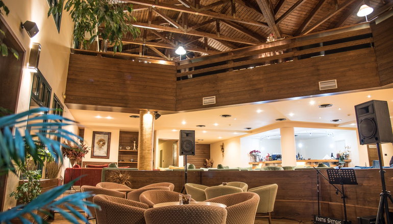 5* Avaris Hotel